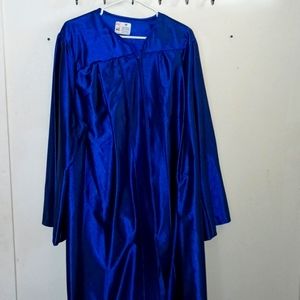 Collegiate graduation gown